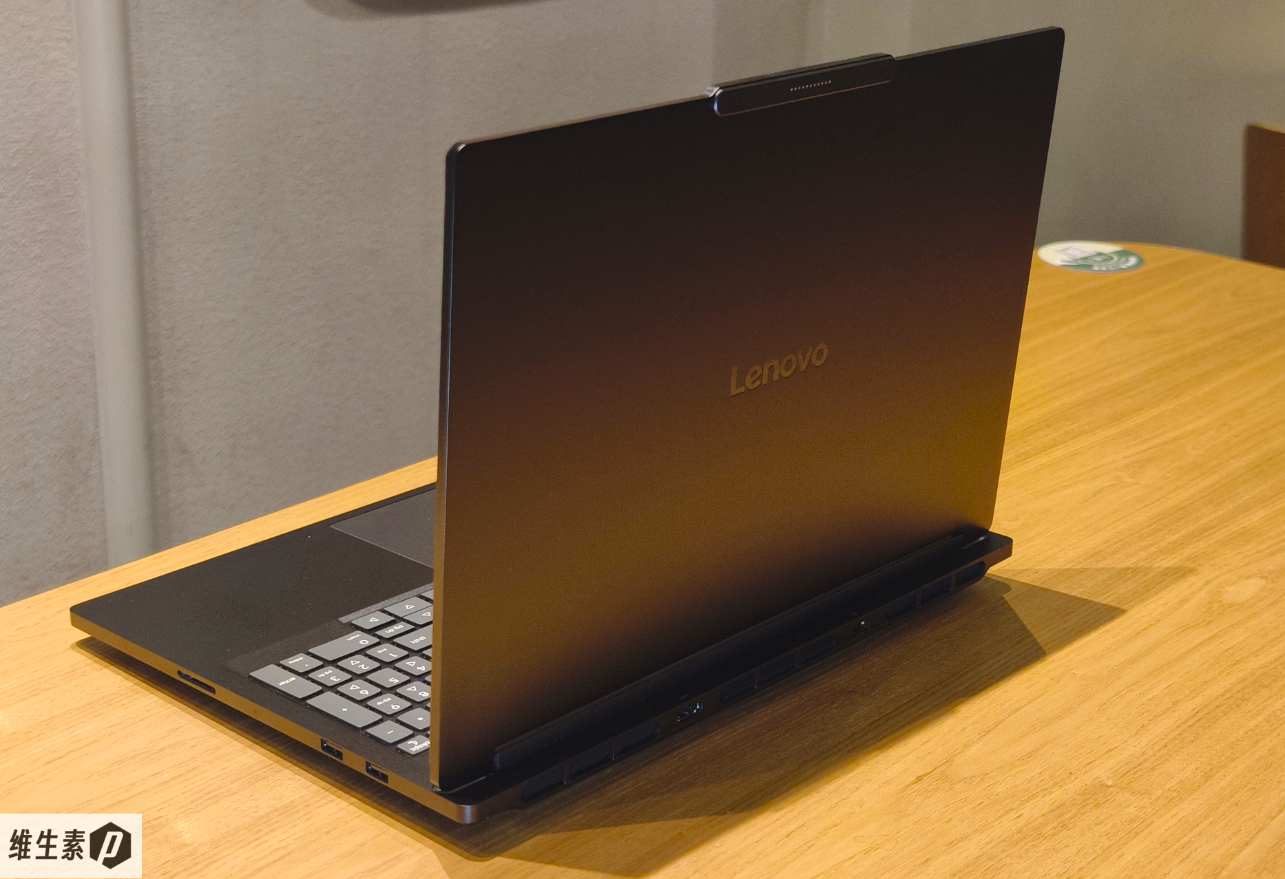 laptop side view